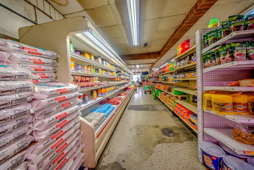 More Photos Of 1910 SW 1st St, Miami Supermarket For Sale