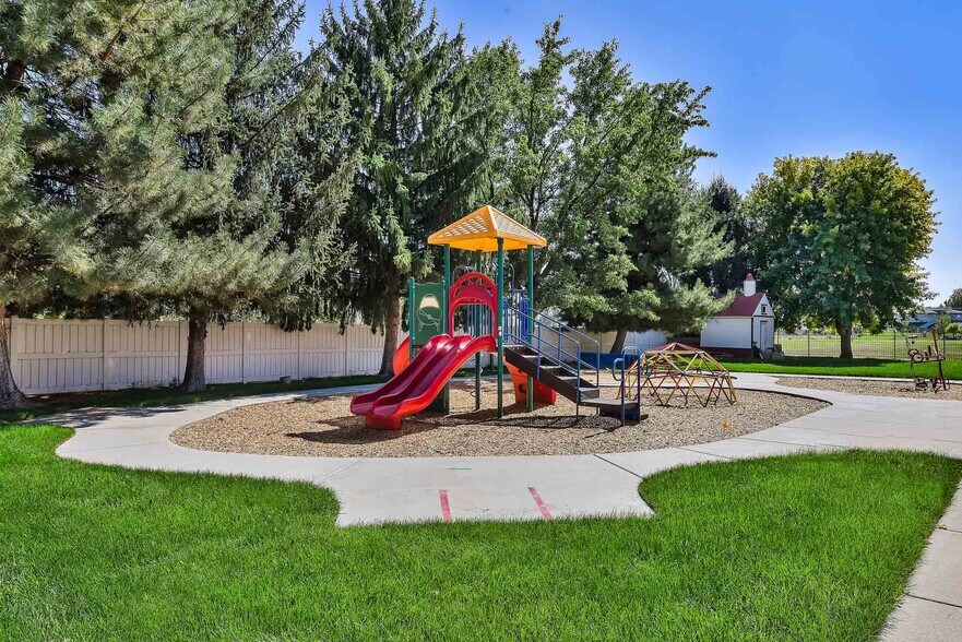 More Photos Of 1400 N Park Ln, Eagle Schools For Sale