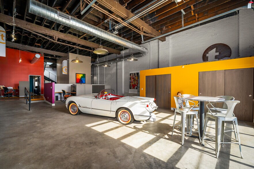 More Photos Of 3024 Locust St, Saint Louis Storefront For Sale