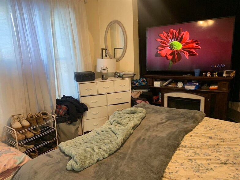 More Photos Of 48 Lafayette St, Rochester Multifamily For Sale