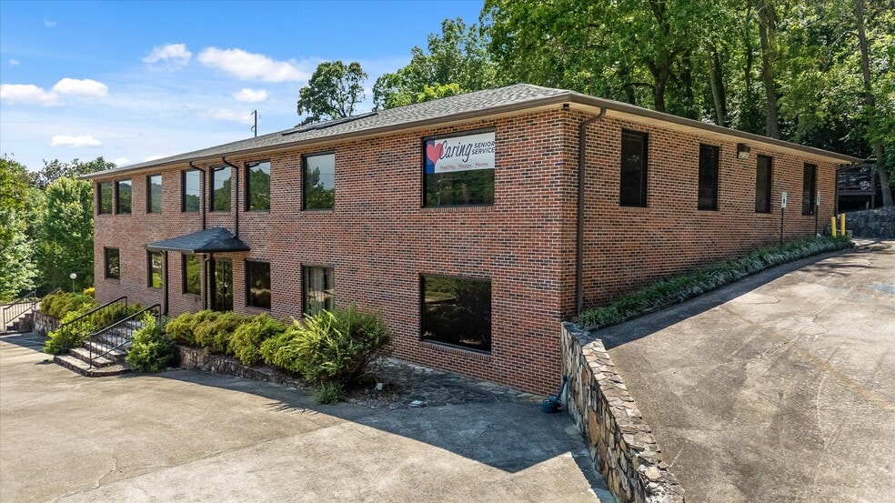 More Photos Of 901 Mountain Creek Rd, Chattanooga Office For Lease