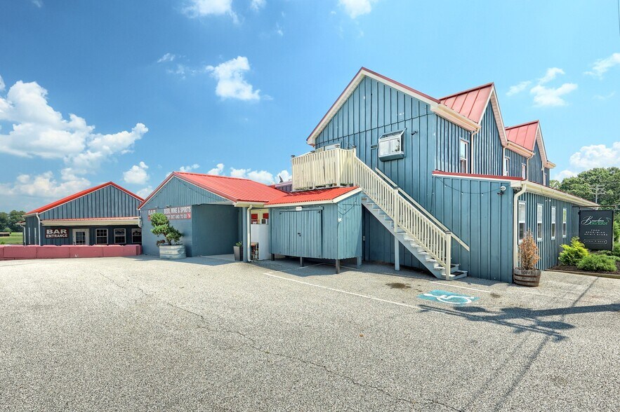 More Photos Of 21603 Middletown Rd, Freeland Freestanding For Sale