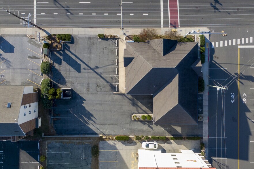 More Photos Of 12910 Coastal Hwy, Ocean City Bank For Sale