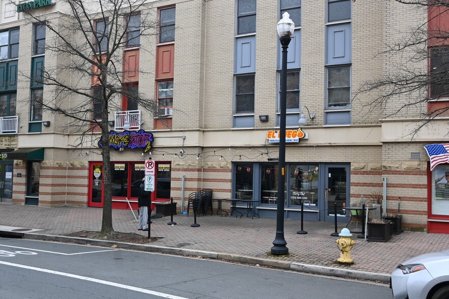 More Photos Of 2300 N Pershing Dr, Arlington Medical For Sale