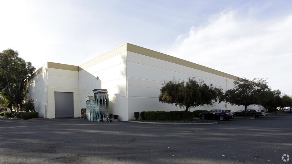 More Photos Of 2373 N Watney Way, Fairfield Warehouse For Lease