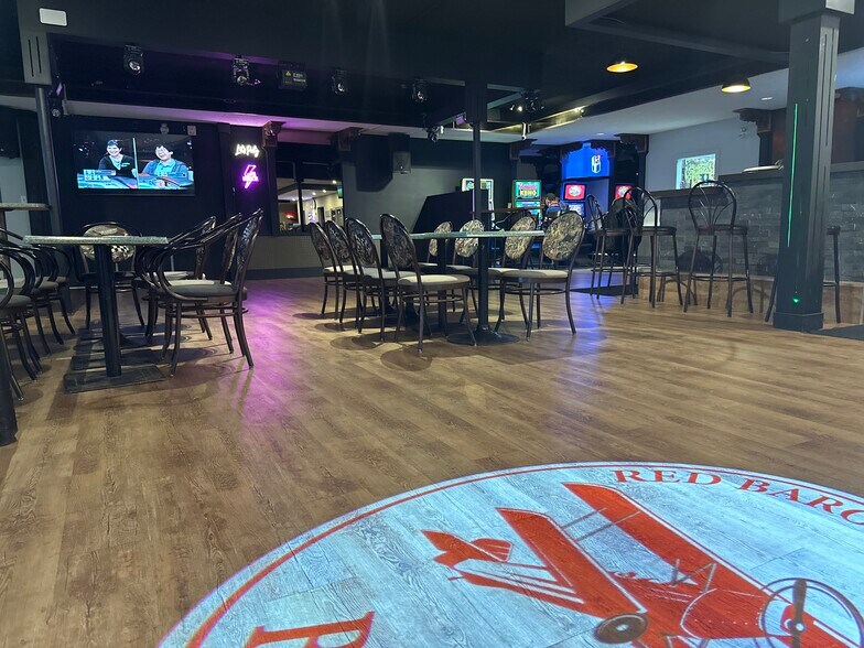 More Photos Of 5011 50 St, Barrhead Hotel For Sale