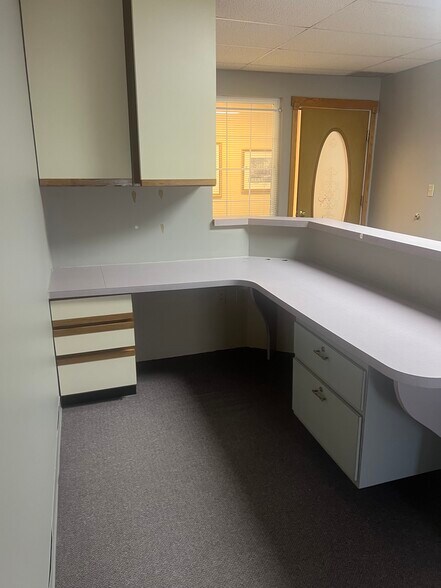 More Photos Of 824 John Marshall Hwy, Front Royal Office For Lease