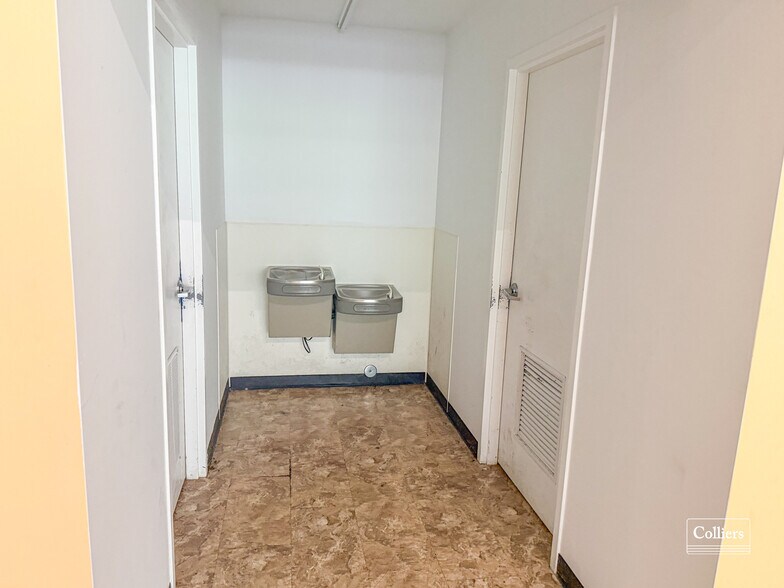 More Photos Of 2928 Sheraden Blvd, Pittsburgh Freestanding For Lease