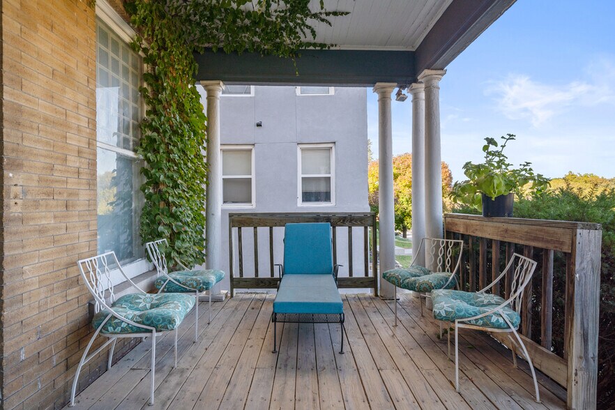 More Photos Of 3826 Warwick Blvd, Kansas City Apartments For Sale