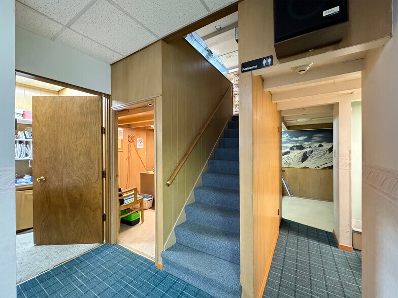 More Photos Of 114 E 1st St, Port Angeles Office For Lease