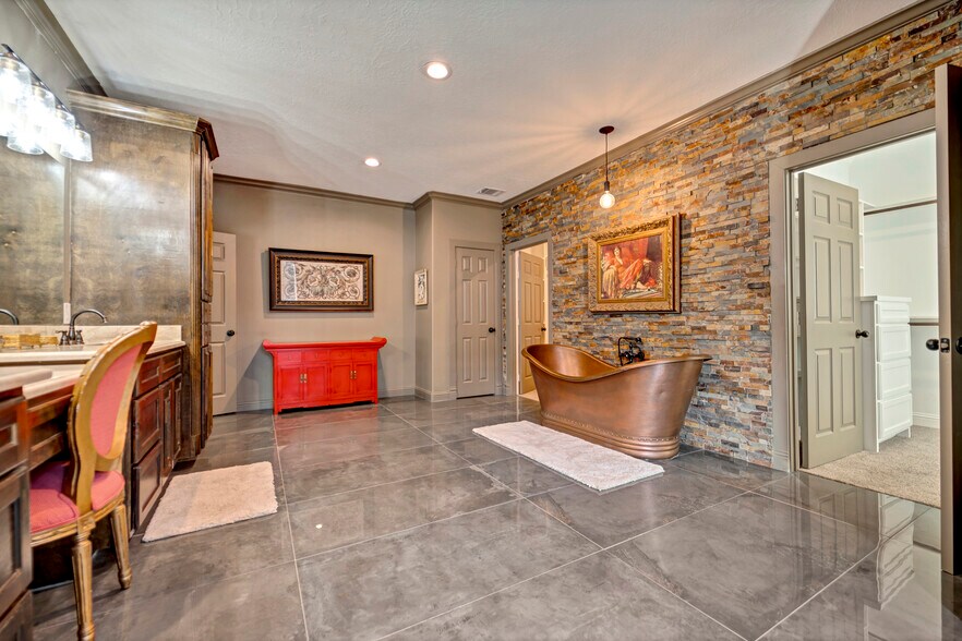 More Photos Of 5607 Sapp Rd, Conroe Lodge Meeting Hall For Sale