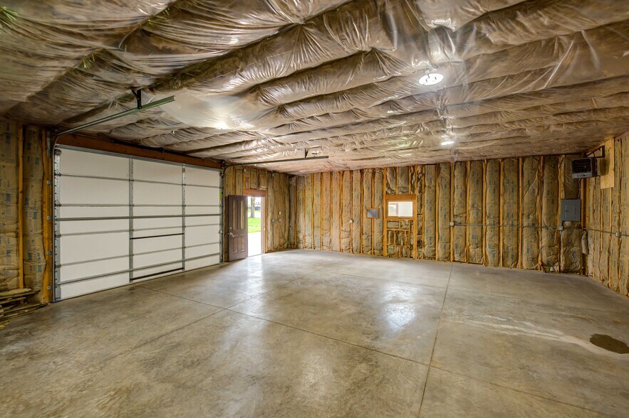 More Photos Of 229 Idaho St, Oshkosh Industrial For Sale