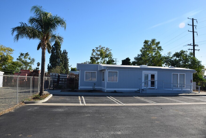 More Photos Of 4620 Felspar St, Jurupa Valley Land For Lease