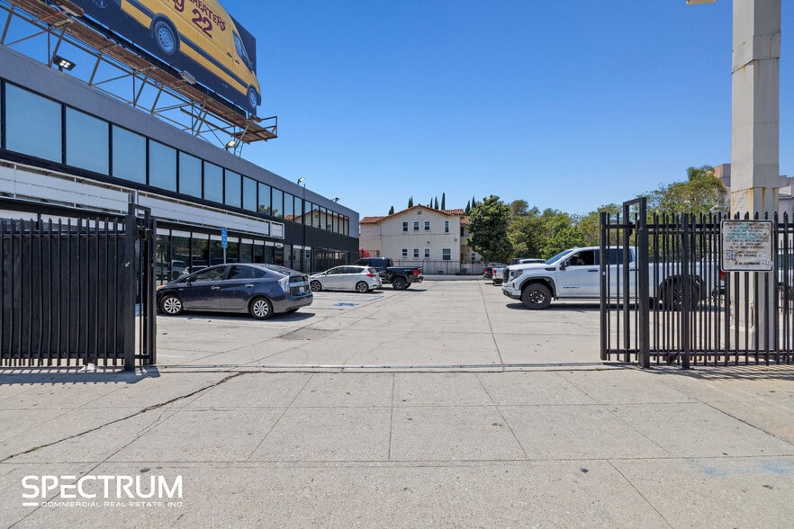 More Photos Of 1435 S La Cienega Blvd, Los Angeles Storefront Retail Office For Lease