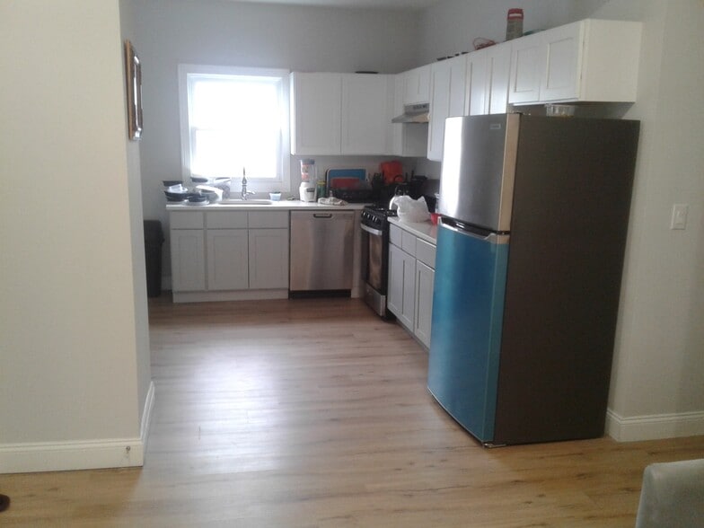 More Photos Of 945-949 Clinton Ave, Irvington Storefront Retail Residential For Sale