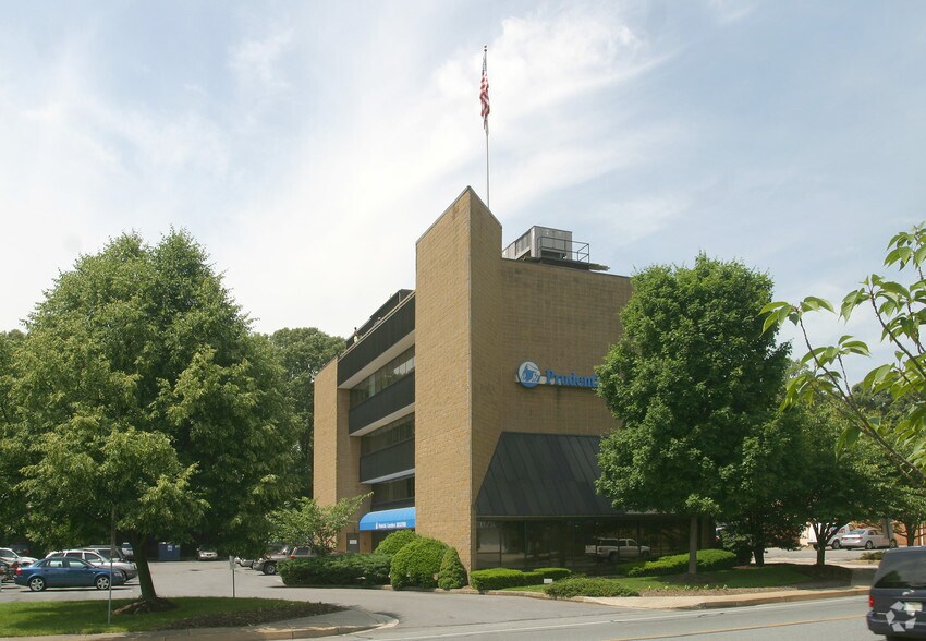 More Photos Of 565 Benfield Rd, Severna Park Medical For Lease