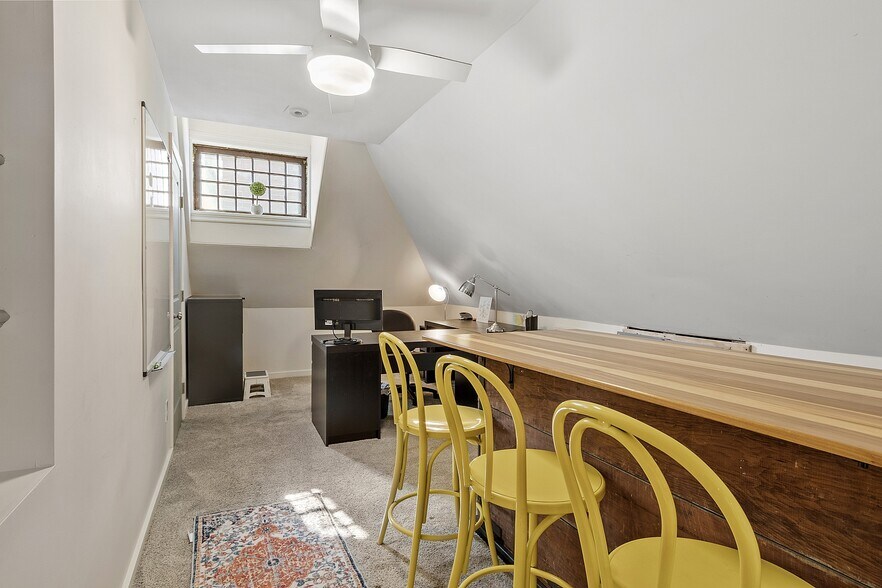 More Photos Of 2 South St, Grafton Office For Sale