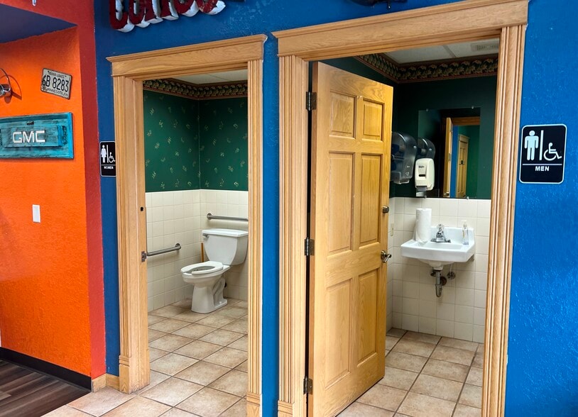 More Photos Of 221 4th St, Ironton Freestanding For Sale