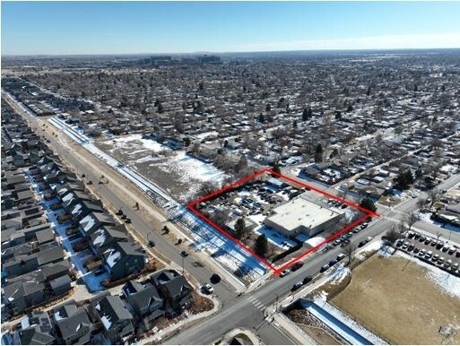 More Photos Of 10605 E 25th Ave, Aurora Showroom For Sale