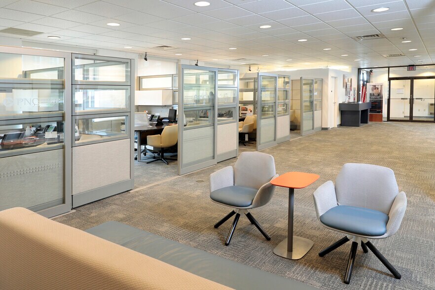 More Photos Of 200 W Broad St, Hazleton Bank For Lease