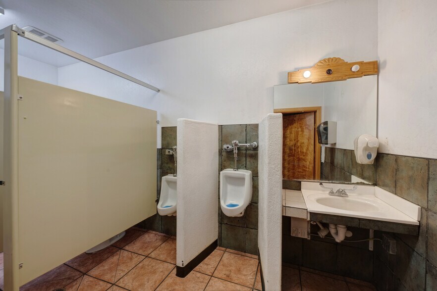 More Photos Of 8032 4th St NW, Albuquerque Restaurant For Sale