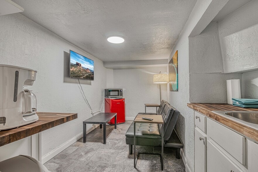 More Photos Of 2415 Montana Ave, El Paso Office Residential For Sale