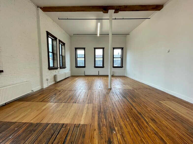 More Photos Of 199 Cook St, Brooklyn Office For Lease