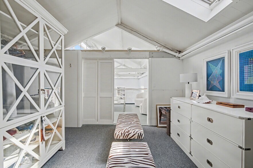 More Photos Of 145 Water St, Stonington Storefront Retail Office For Sale