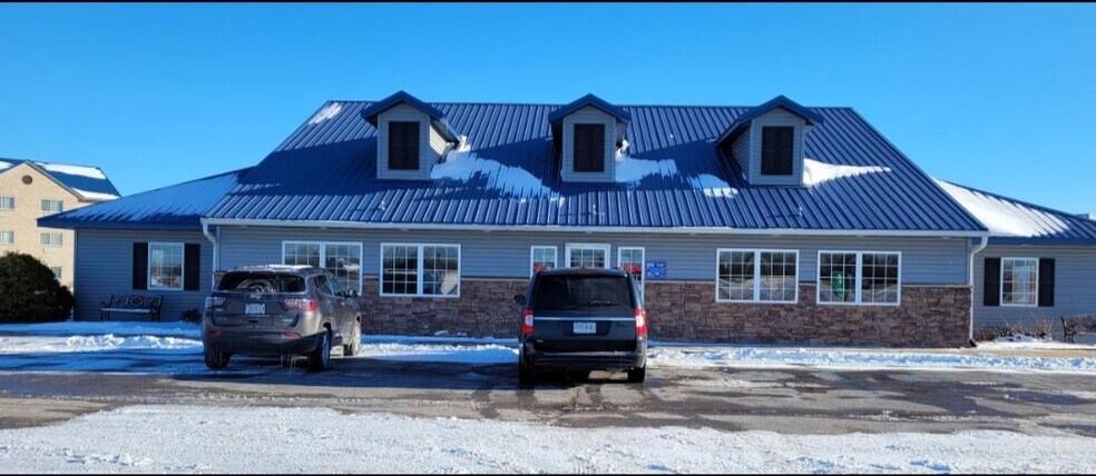 More Photos Of 1703 Oak St, Canton General Retail For Sale