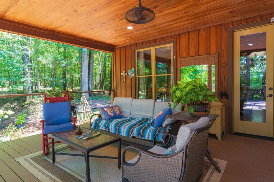 More Photos Of 1638 Old Minor Rd, Culloden Specialty For Sale