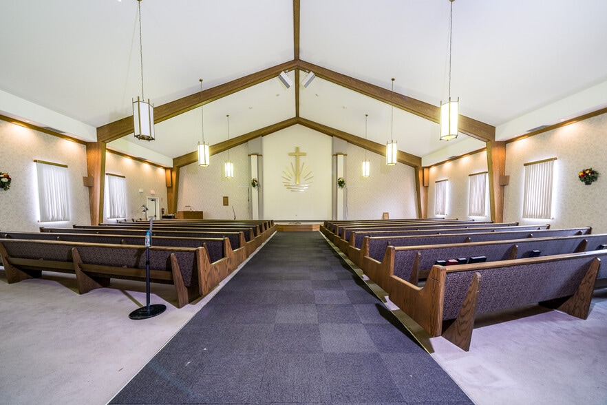 More Photos Of 3500 13th Ave N, Saint Petersburg Religious Facility For Sale