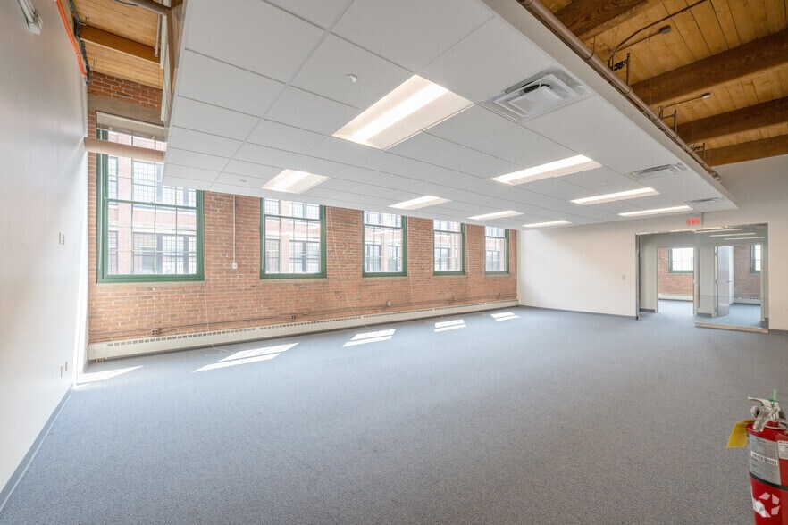 More Photos Of 235 Promenade St, Providence Unknown For Lease