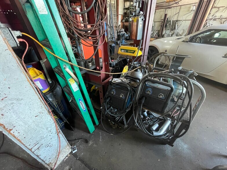 More Photos Of 2285 Crain Hwy, Waldorf Auto Repair For Sale