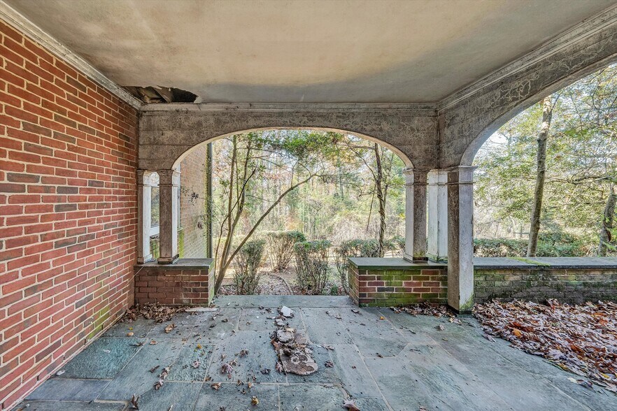 More Photos Of 934 Commander Dr, Roanoke Specialty For Sale