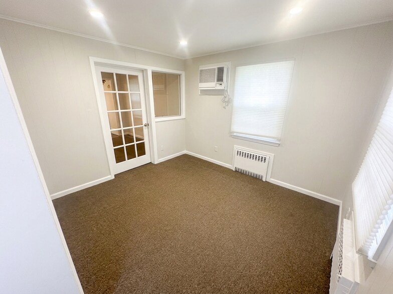 More Photos Of 918 Central Ave, Woodmere Office Residential For Lease