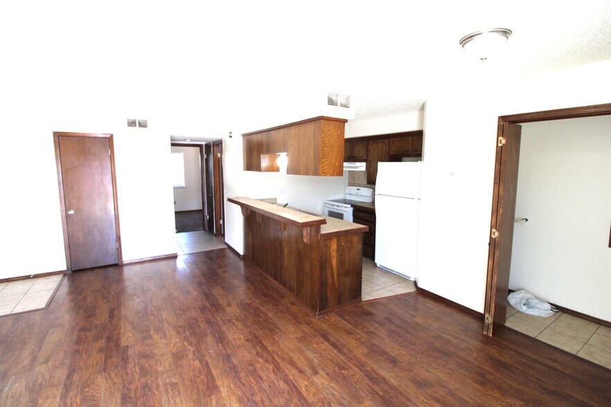 More Photos Of 1311 Glen Oaks Ct, Norman Apartments For Sale