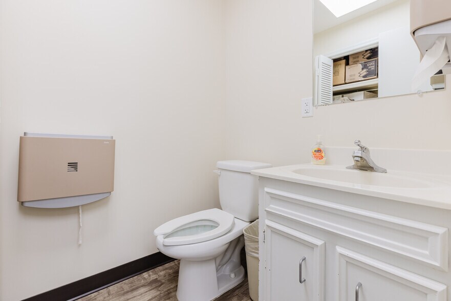 More Photos Of 412 E 4th Ave, Cordele Healthcare For Sale