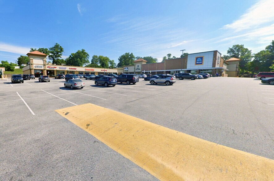 More Photos Of 1801-1849 York Rd, Lutherville Timonium Unknown For Sale