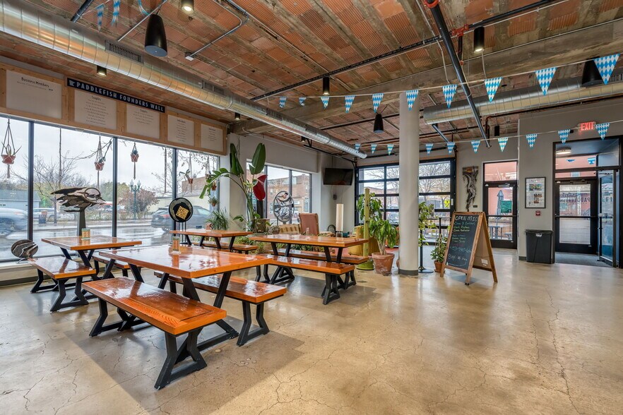 More Photos Of 108 S Minnesota Ave, Saint Peter Storefront Retail Office For Sale