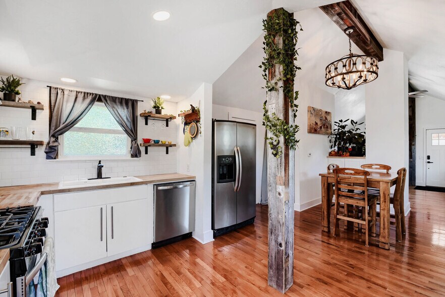 More Photos Of 301 4th St., Frederick Apartments For Sale