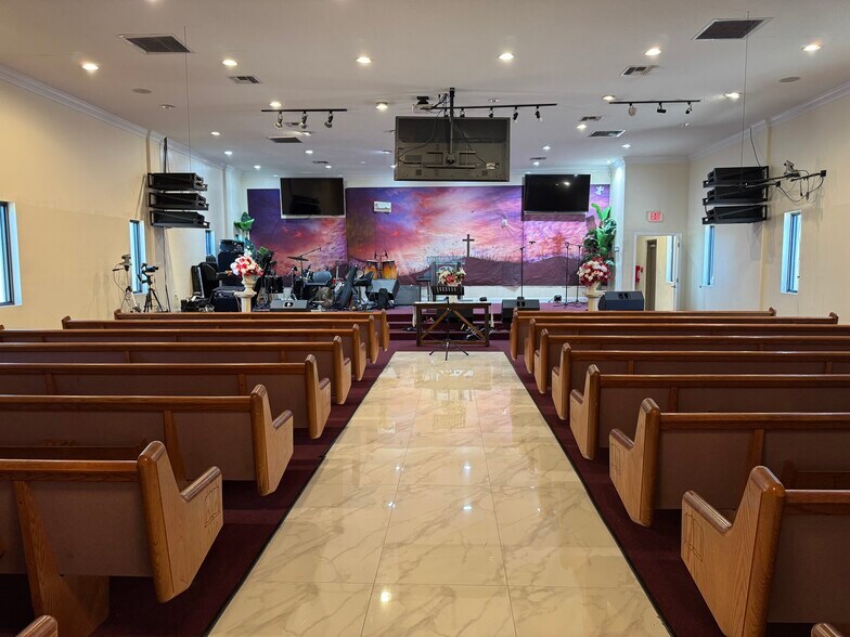 More Photos Of 1595 NW 119th St, Miami Religious Facility For Sale