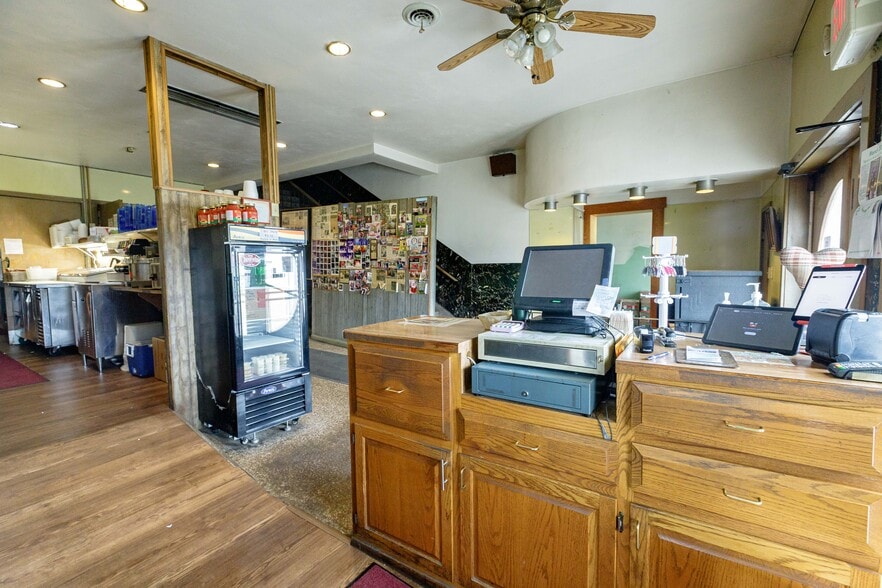 More Photos Of 134 W Lisbon St, Waynesburg Restaurant For Sale