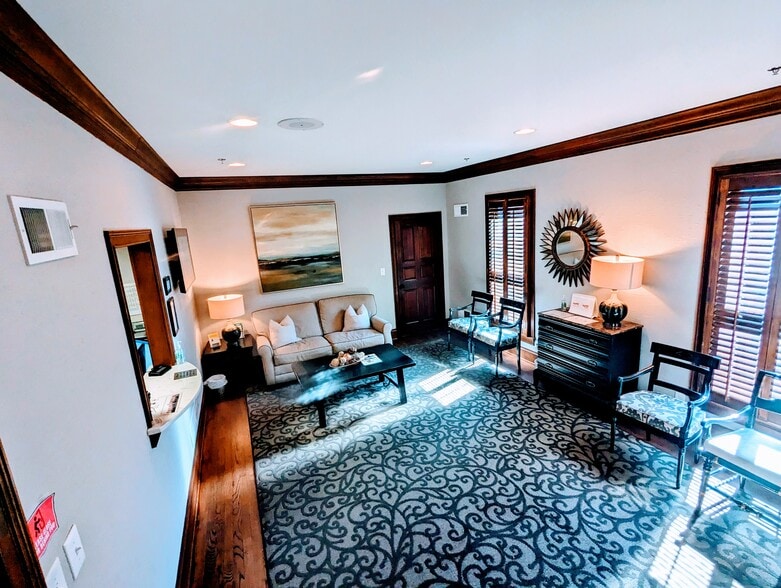 More Photos Of 4721 Chamblee Dunwoody Rd, Atlanta Medical For Lease