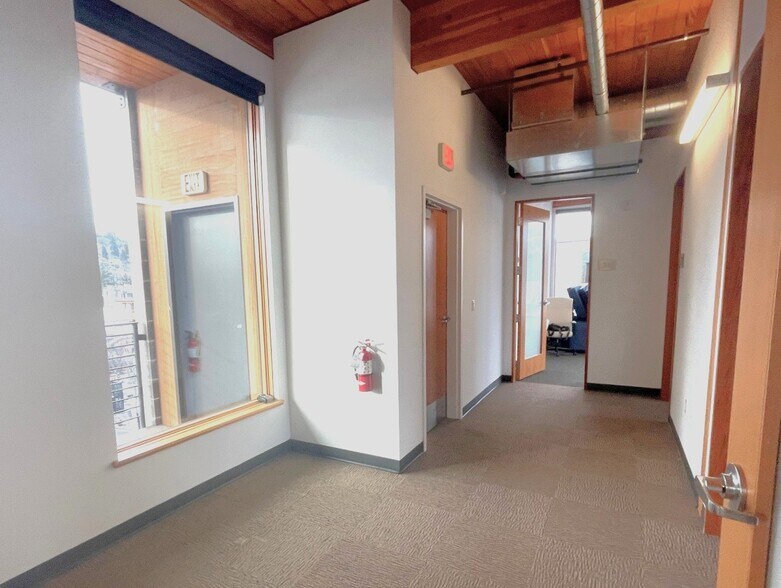 More Photos Of 501 Portway Ave, Hood River Office Residential For Lease