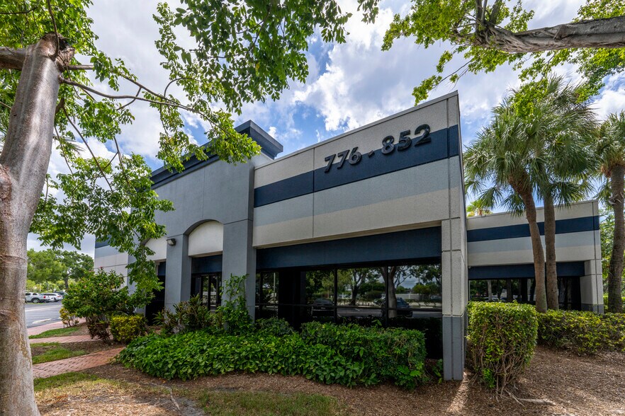 More Photos Of 776-858 S Military Trl, Deerfield Beach Research And Development For Lease