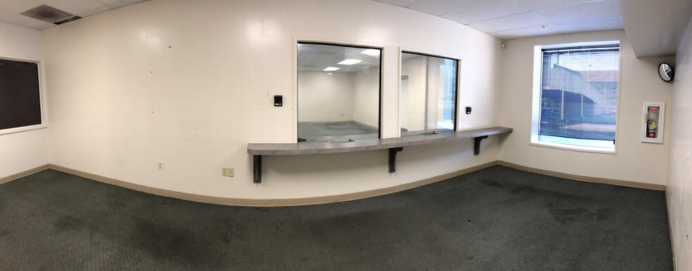 More Photos Of 7717 Edgewater Dr, Oakland Office For Sale