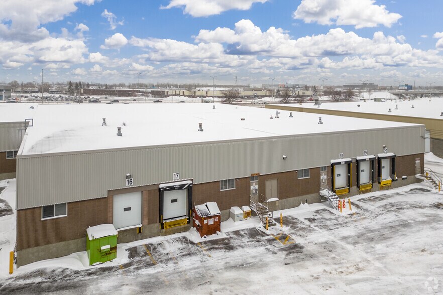 More Photos Of 9415-9495 Aut Transcanadienne, Montréal Warehouse For Lease