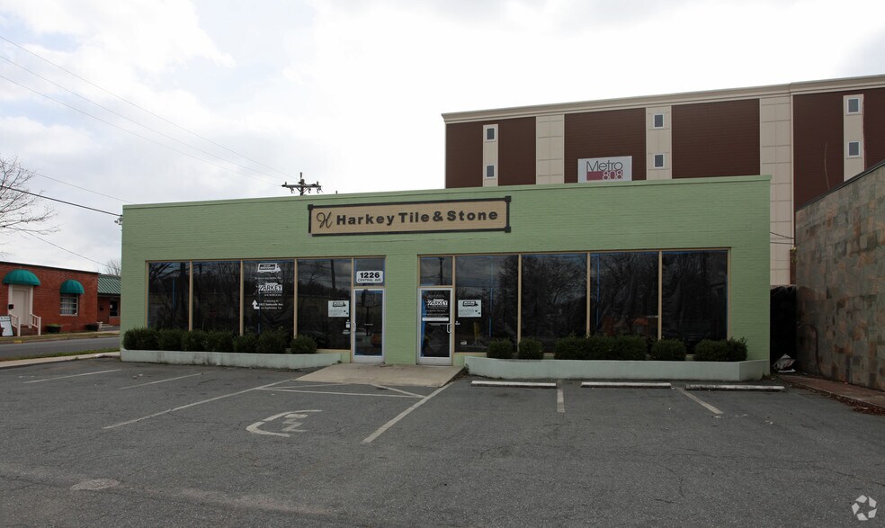 More Photos Of 1226 Central Ave, Charlotte Storefront For Lease