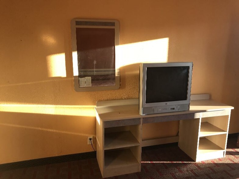 More Photos Of 3607 Hamilton Ave, Saint Louis Hotel For Sale