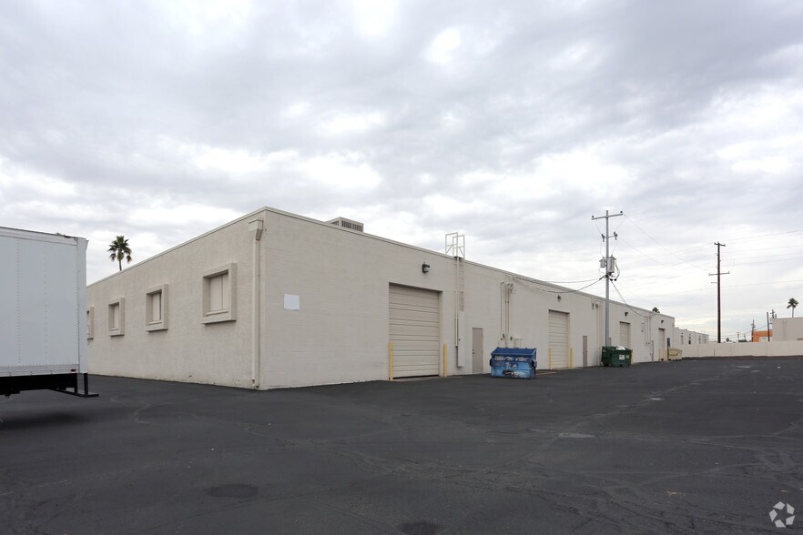 More Photos Of 3401-3407 N 35th Ave, Phoenix Warehouse For Lease